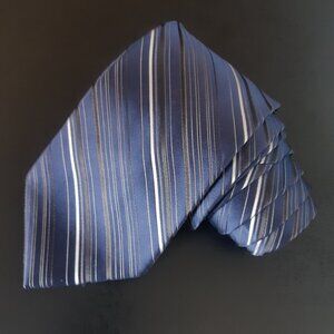 City of London Men's Silk Tie Blue and White Diagonal Stripes